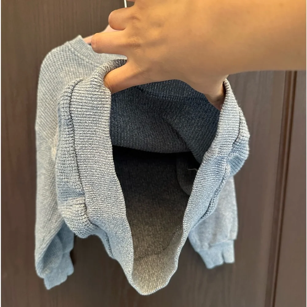 3/$25 HM Kids Waffle Knit Sweatshirt 5T-6 Blue Oversized Pullover Cozy Casual